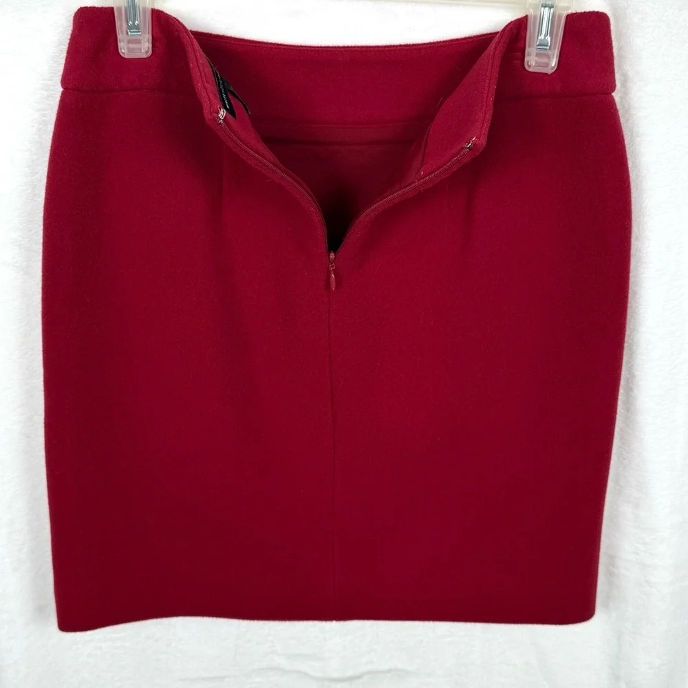 White House Black Market Raspberry Red Pencil Skirt with Zipper Accent Size 00